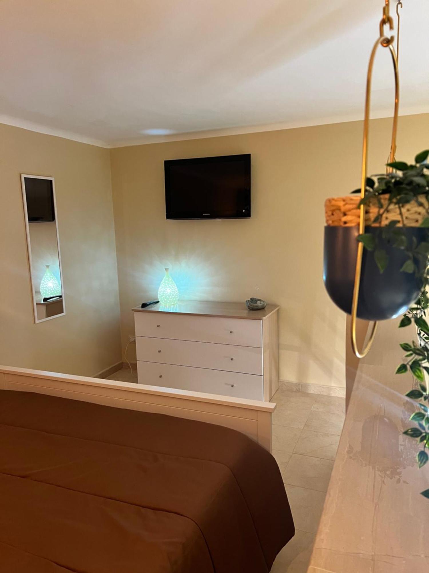 Piazzetta 42 Holiday Room Трані Екстер'єр фото